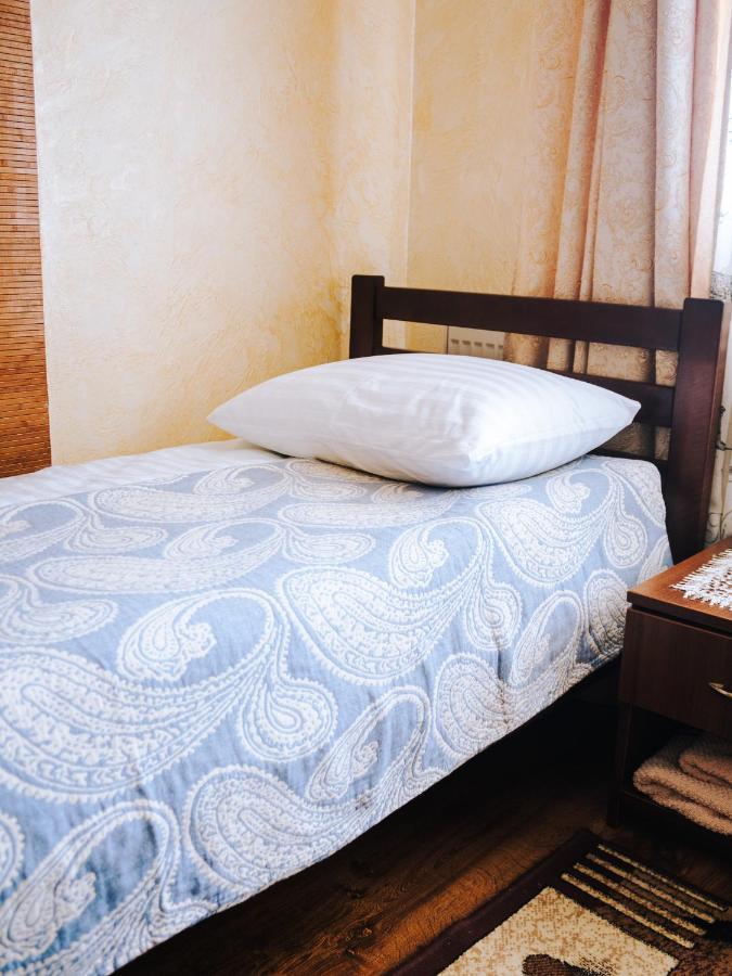 Filvarok Hotel Броды Экстерьер фото